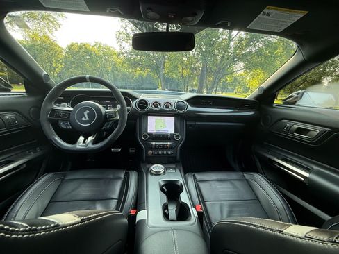 Used 2020 Ford Mustang Shelby GT500 w/ Technology Package RWD image 13
