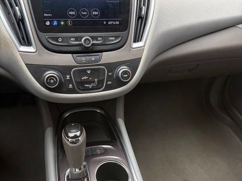 Used 2020 Chevrolet Malibu LS w/ Driver Confidence Package II FWD image 12