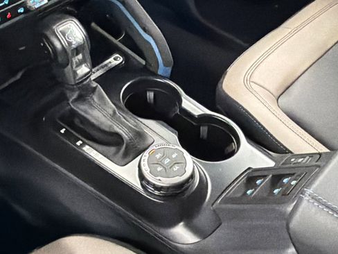 Used 2024 Ford Bronco Wildtrak image 29