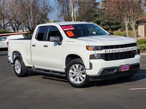 Used 2021 Chevrolet Silverado 1500 Custom image 2