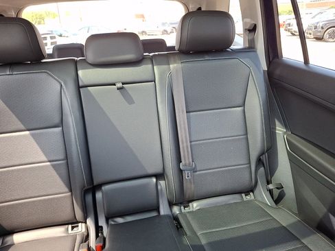 Used 2021 Volkswagen Tiguan SE w/ Panoramic Sunroof Package AWD/4WD image 20