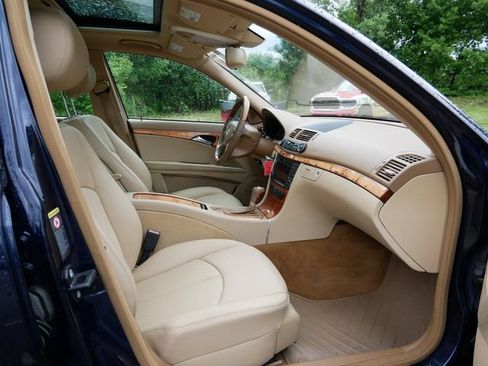 Used 2009 Mercedes-Benz E 350 4MATIC Wagon image 8