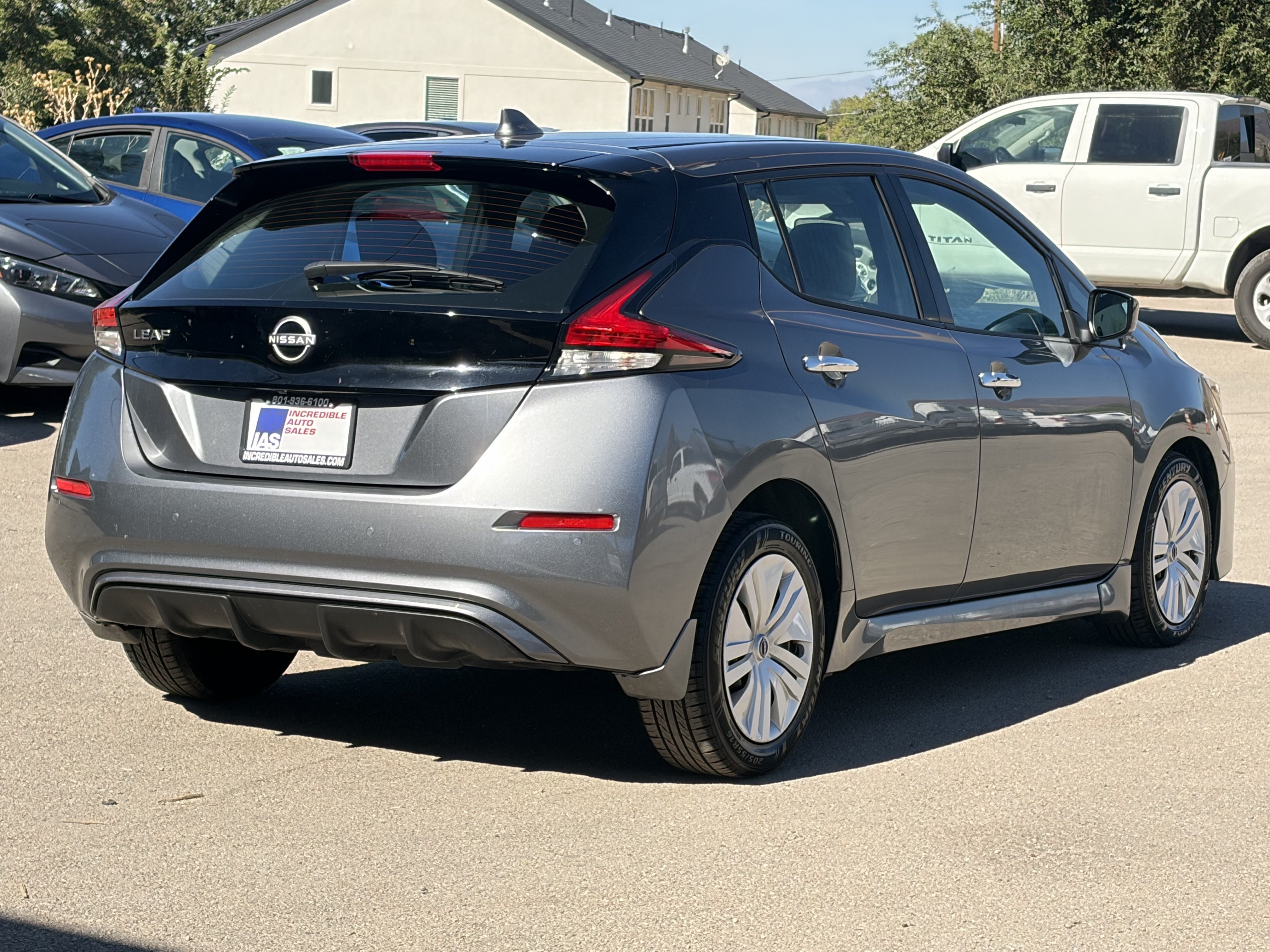 Used 2025 Nissan Leaf S FWD image 6