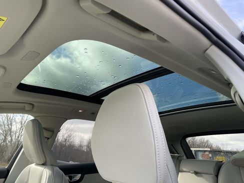 New 2026 Volvo XC60 B5 Ultra w/ Protection Package Premier image 10