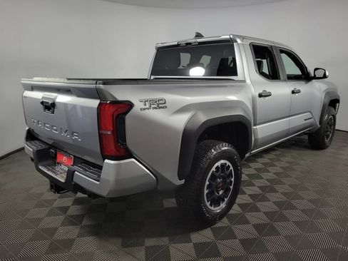 Used 2026 Toyota Tacoma TRD Off-Road AWD/4WD image 8