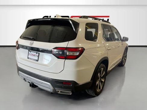 Used 2025 Honda Pilot Elite image 7