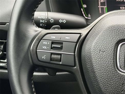 Used 2025 Honda Accord Sport image 18