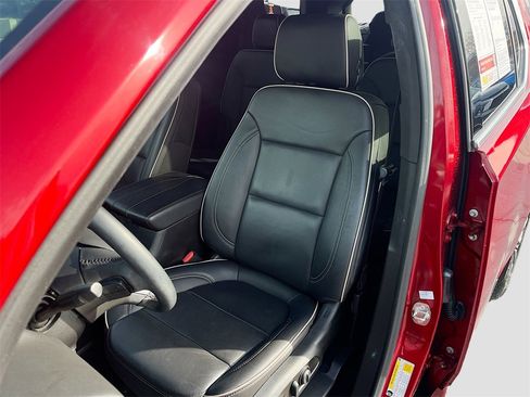 Used 2023 Chevrolet Traverse Premier w/ LPO, Floor Liner Package image 20