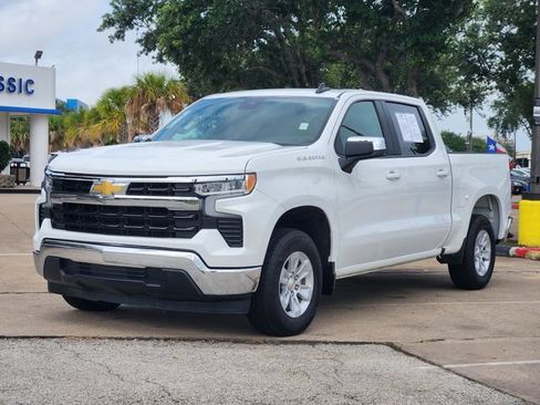 Used 2025 Chevrolet Silverado 1500 LT RWD image 3