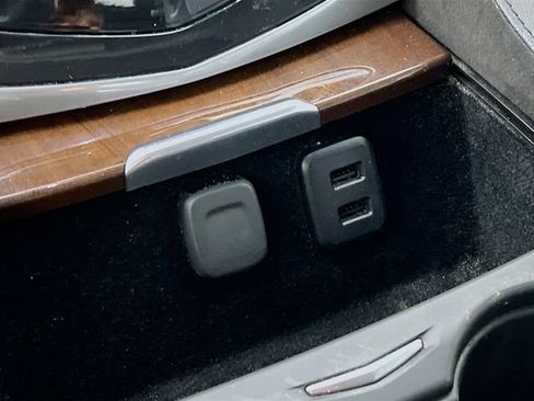 Used 2019 Cadillac Escalade Luxury AWD/4WD image 21
