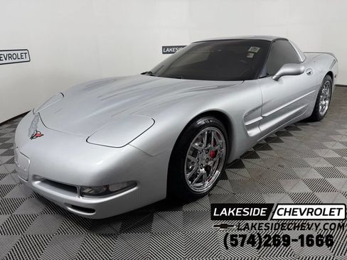 Used 1997 Chevrolet Corvette Coupe w/ Roof Pkg RWD image 1