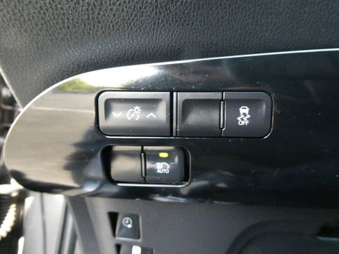 Used 2017 Toyota Prius Prime Plus FWD image 22
