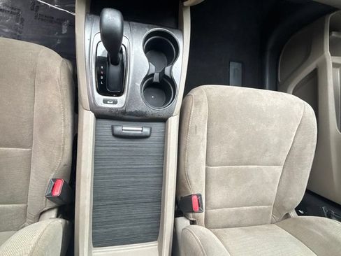 Used 2018 Honda Pilot EX image 14