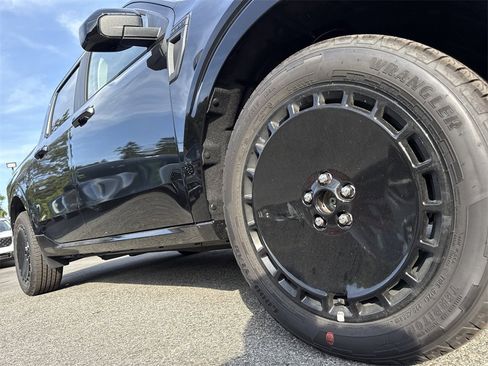 New 2025 Ford Maverick Lobo image 9