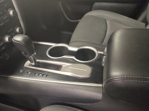 Used 2020 Nissan Pathfinder SV FWD image 26