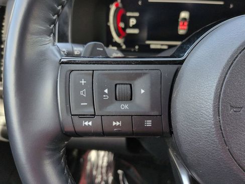 Used 2022 Nissan Pathfinder Platinum w/ Cargo Package FWD image 25