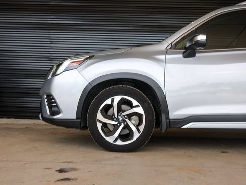 Used 2022 Subaru Forester Touring w/ Popular Package #2 AWD/4WD image 14
