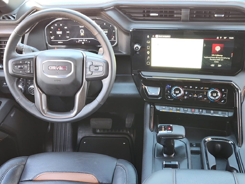 Used 2025 GMC Sierra 1500 AT4 w/ Technology Package AWD/4WD image 27
