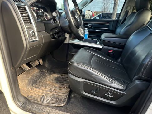 Used 2018 RAM 3500 Laramie image 16