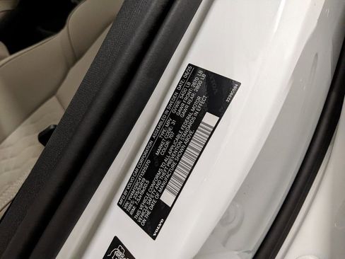 New 2026 Volvo XC60 B5 Plus w/ Climate Package image 30