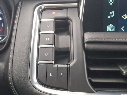 Used 2024 Chevrolet Tahoe Z71 w/ Luxury Package image 16