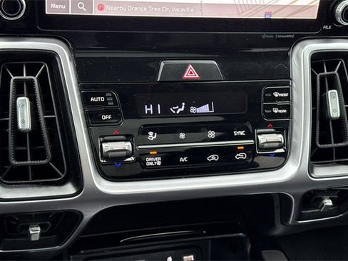 Certified 2023 Kia Sorento EX w/ Panoramic Sunroof Package image 30