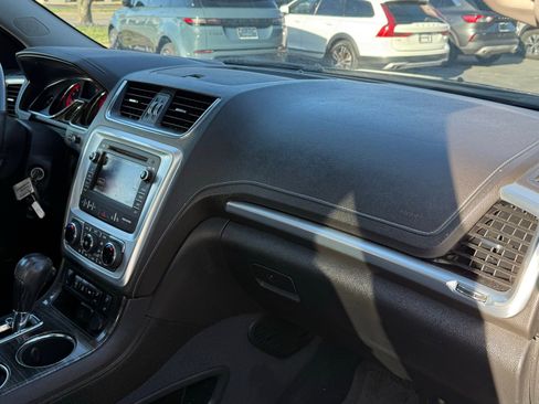 Used 2017 GMC Acadia Limited SLT image 10