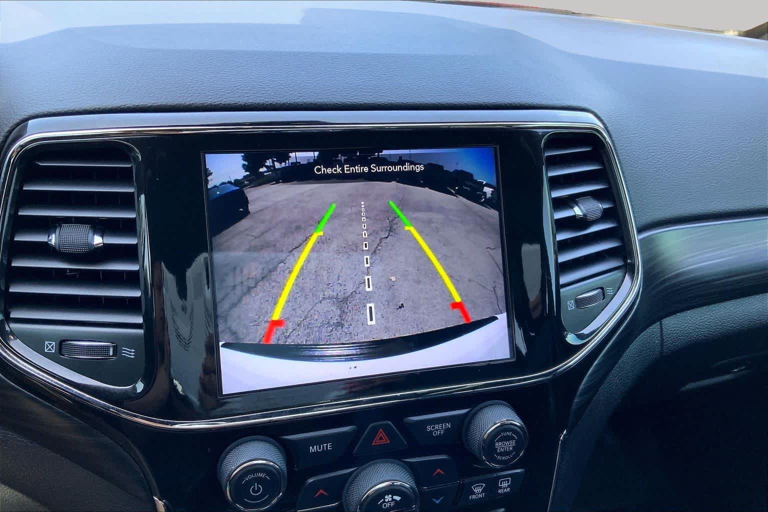 Certified 2022 Jeep Grand Cherokee Laredo X RWD image 23