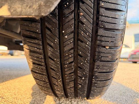 Used 2016 Honda Pilot Touring image 11