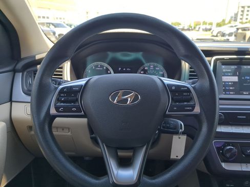 Used 2018 Hyundai Sonata SE FWD image 15