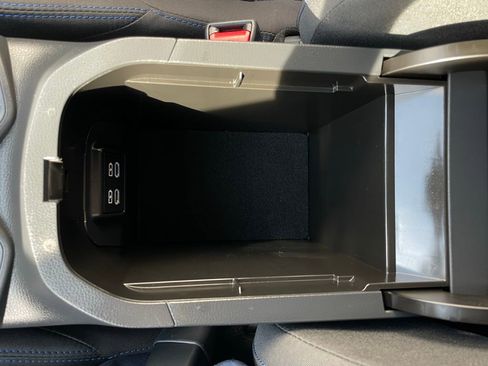 Used 2024 Toyota RAV4 SE image 22