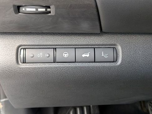 New 2026 Nissan Pathfinder Platinum image 7