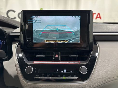 Used 2026 Toyota Corolla Cross L image 32