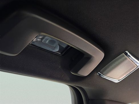 New 2026 Cadillac Vistiq Sport image 19