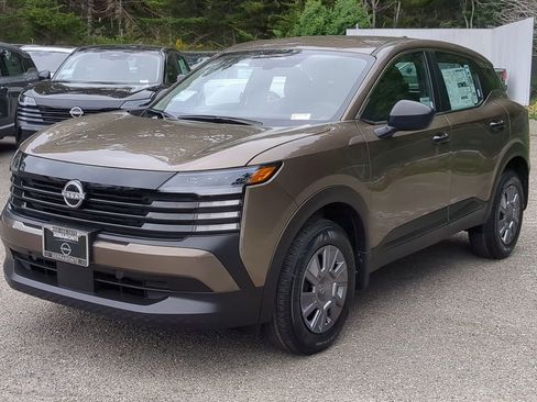 New 2026 Nissan Kicks S FWD image 2