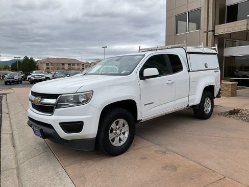 Used 2020 Chevrolet Colorado W/T w/ WT Convenience Package AWD/4WD image 3
