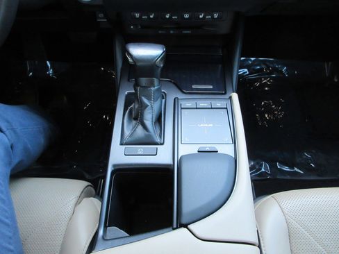 Used 2019 Lexus ES 350 w/ Accessory Package 2 FWD image 47