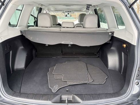 Used 2018 Subaru Forester 2.5i Premium w/ All-Weather Package image 32