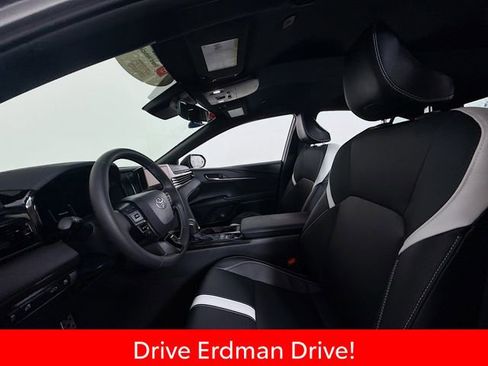 Certified 2025 Toyota Camry SE image 6