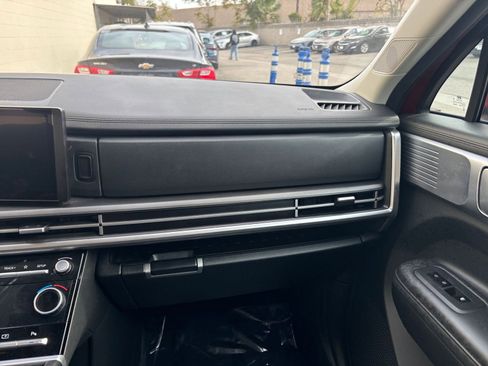 Used 2025 Hyundai Santa Fe SEL image 36