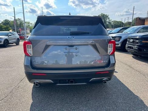 Certified 2023 Ford Explorer XLT w/ Equipment Group 202A AWD/4WD image 5