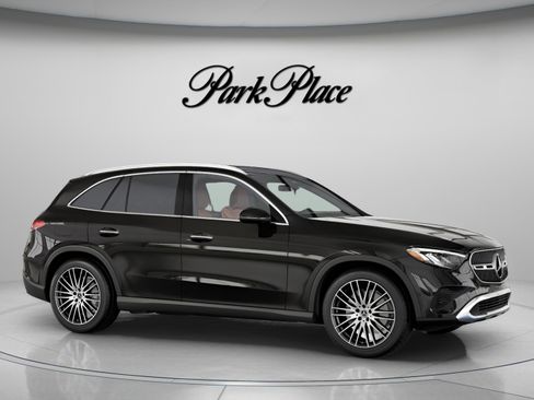 Used 2023 Mercedes-Benz GLC 300 image 30