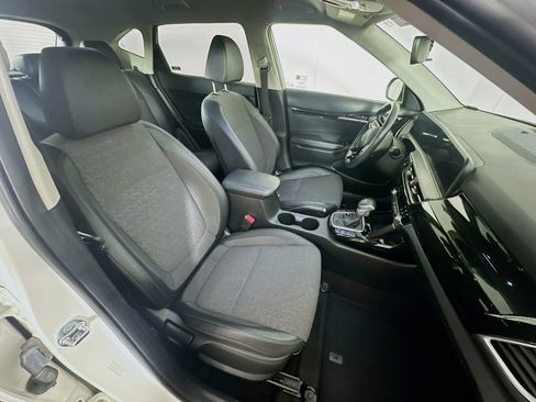 Used 2025 Kia Seltos S FWD image 31