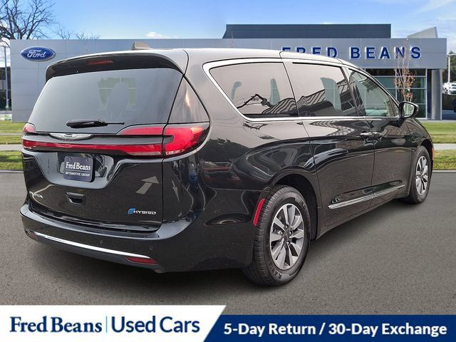 Used 2023 Chrysler Pacifica Limited FWD image 9