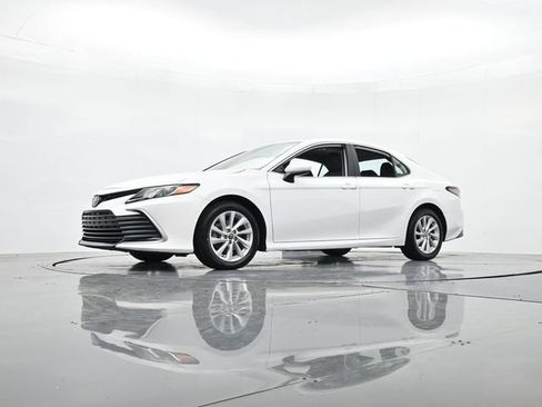 Used 2024 Toyota Camry LE FWD image 36