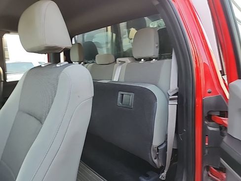 Used 2015 Ford F150 XL w/ Equipment Group 101A Mid AWD/4WD image 12