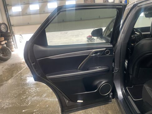 Used 2019 Lexus RX 450h AWD image 29