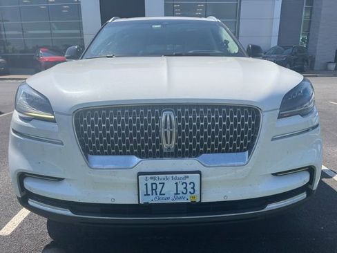 Used 2023 Lincoln Aviator Reserve w/ Equipment Group 201A AWD/4WD image 2
