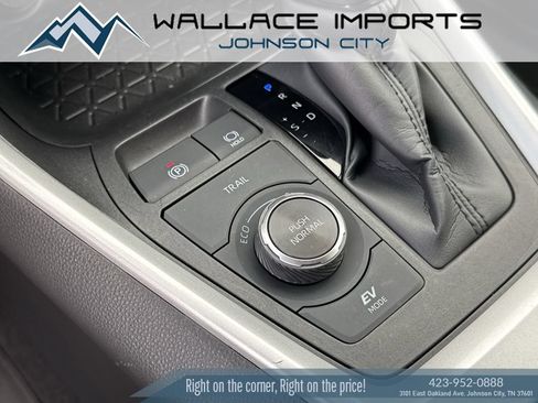 Used 2023 Toyota RAV4 XLE AWD/4WD image 27