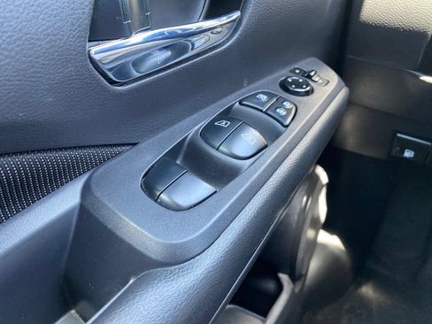 Used 2023 Nissan Kicks SV FWD image 28